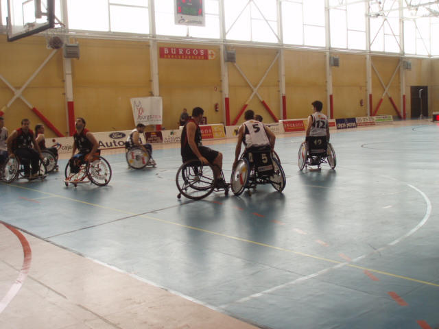 Montur se impone al Zuzenak en Medina de Pomar