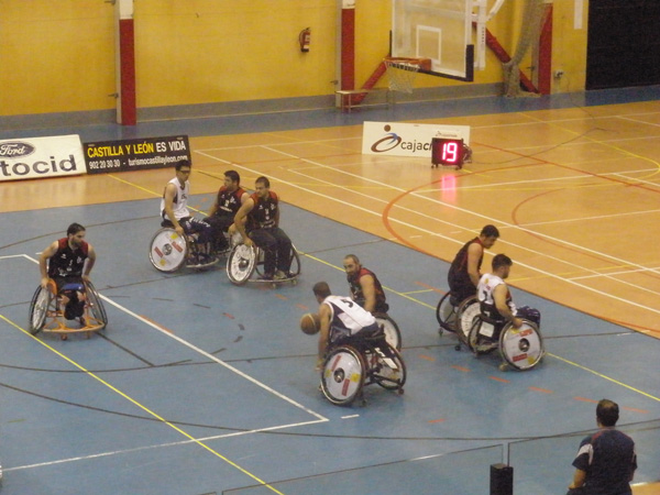 Montur comienza el año con una complicada salida