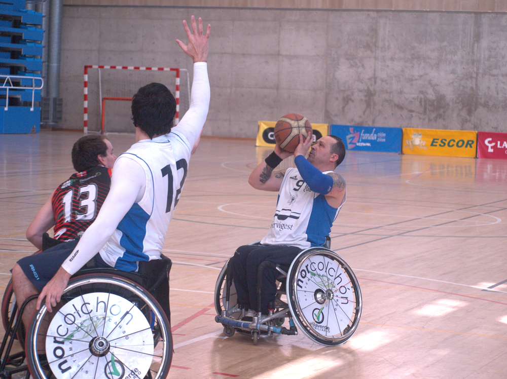 SERVIGEST BURGOS NO SABE REMATAR (52-61)