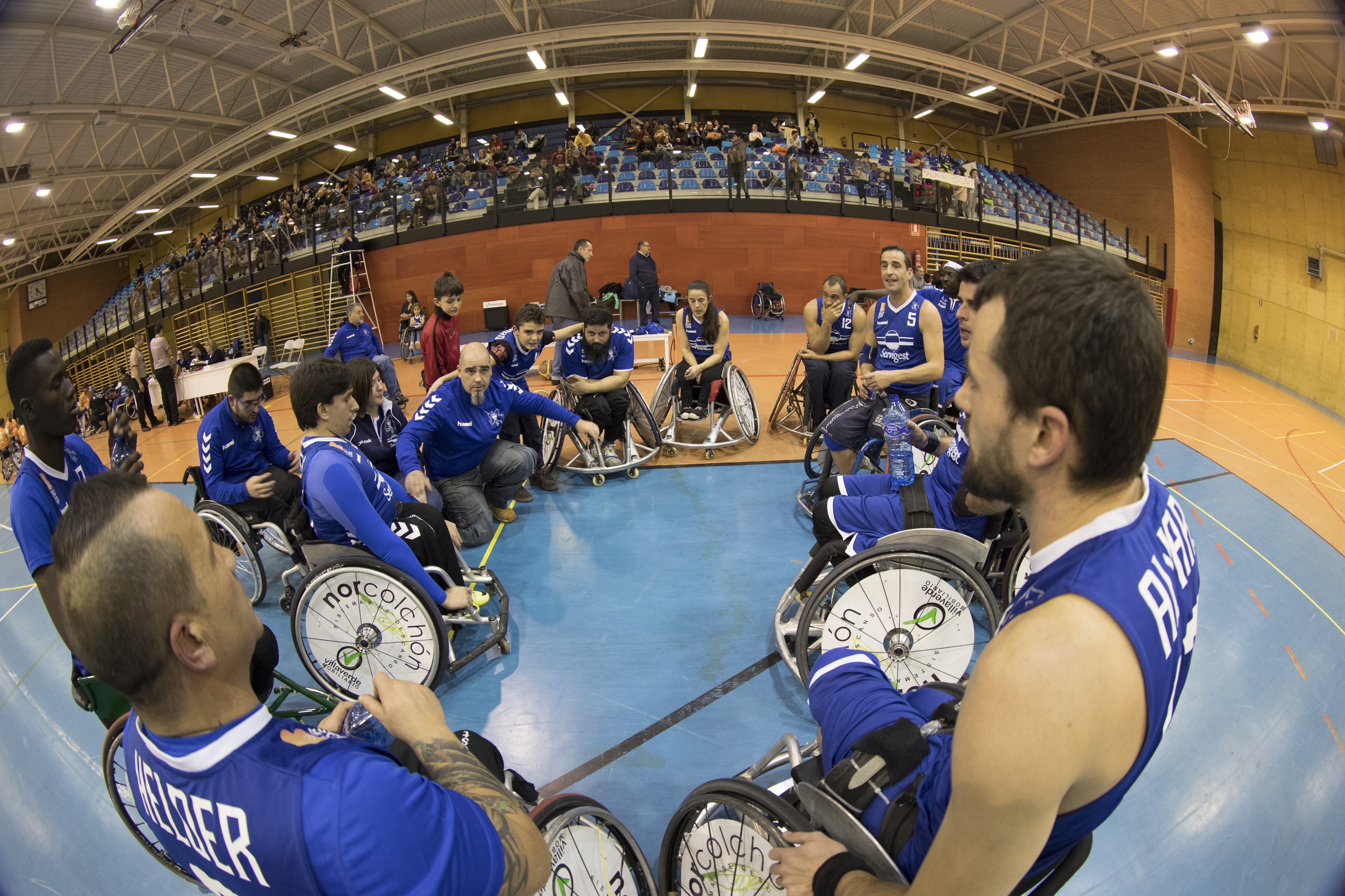 Servigest Burgos inicia el camino para defender su título de campeón ante su afición
